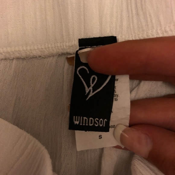 PERFECT WHITE OFF THE SHOULDER TOP 😩😍 - Picture 6 of 8